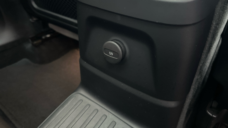 Volvo XC60 2.0 T8 [455] RC PHEV Ultimate Dark 5dr AWD Gtron Estate